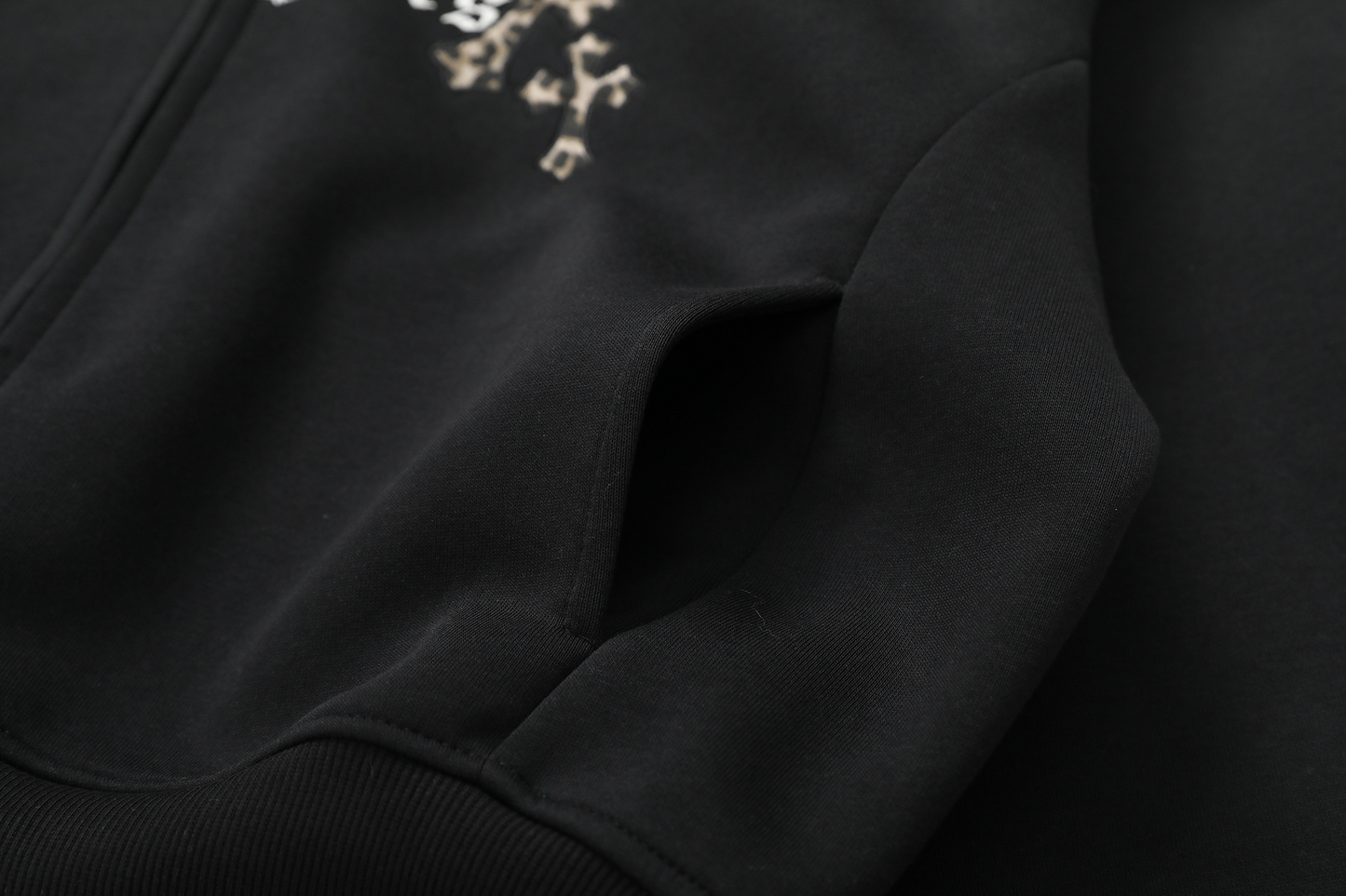 クロスレオパード柄ジップアップパーカー/2color/cm0080