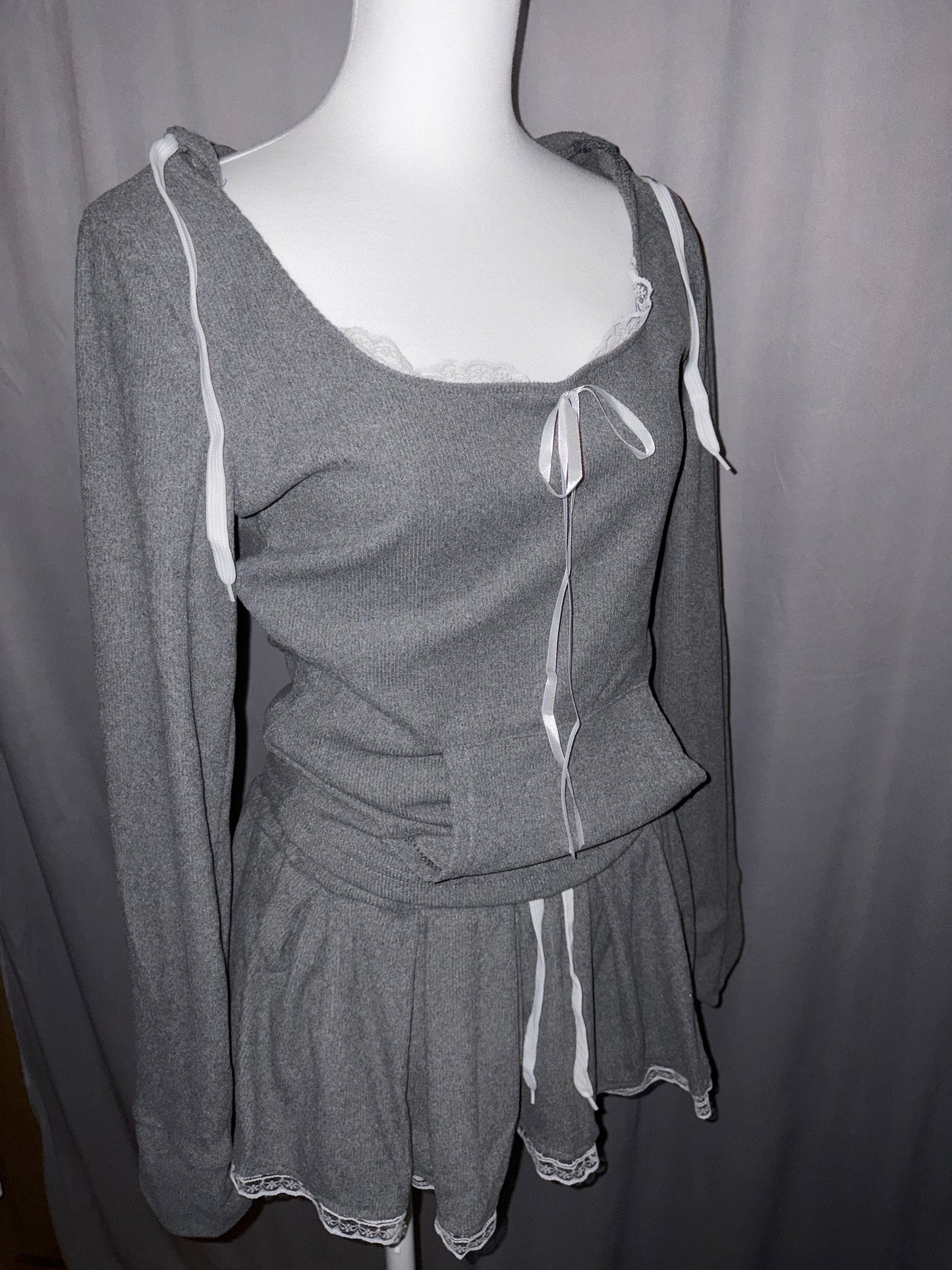 フード付きトップス＋ショートスカートセットアップ/cm0237