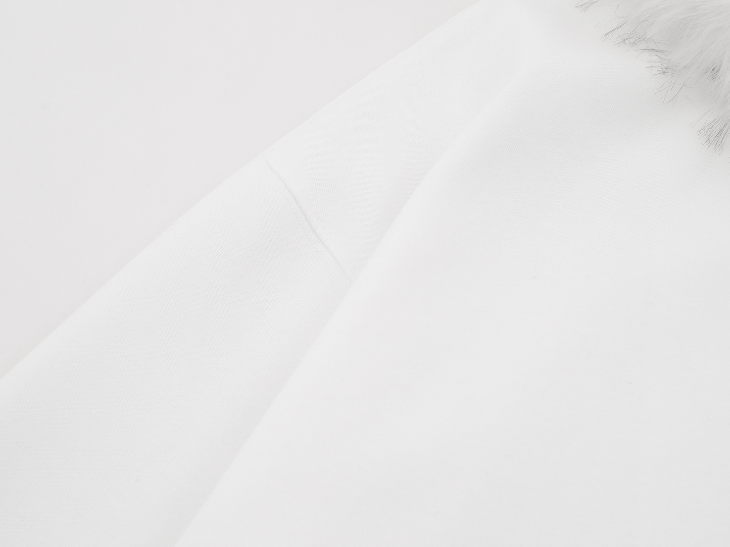 ファー付きイラストプリントパーカー/cm0022